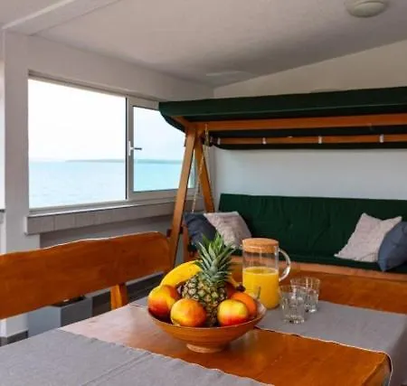 Apartament Maja *