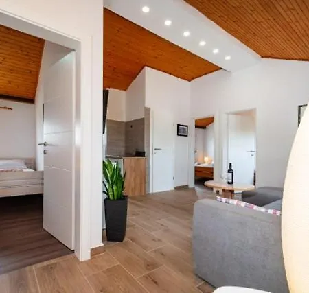 Apartament Maja Nin